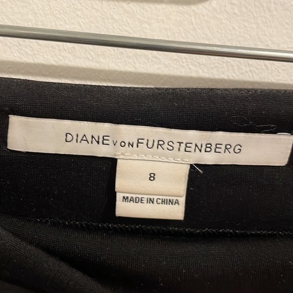 DVF | EUC Black Pencil Skirt - Picture 2 of 4